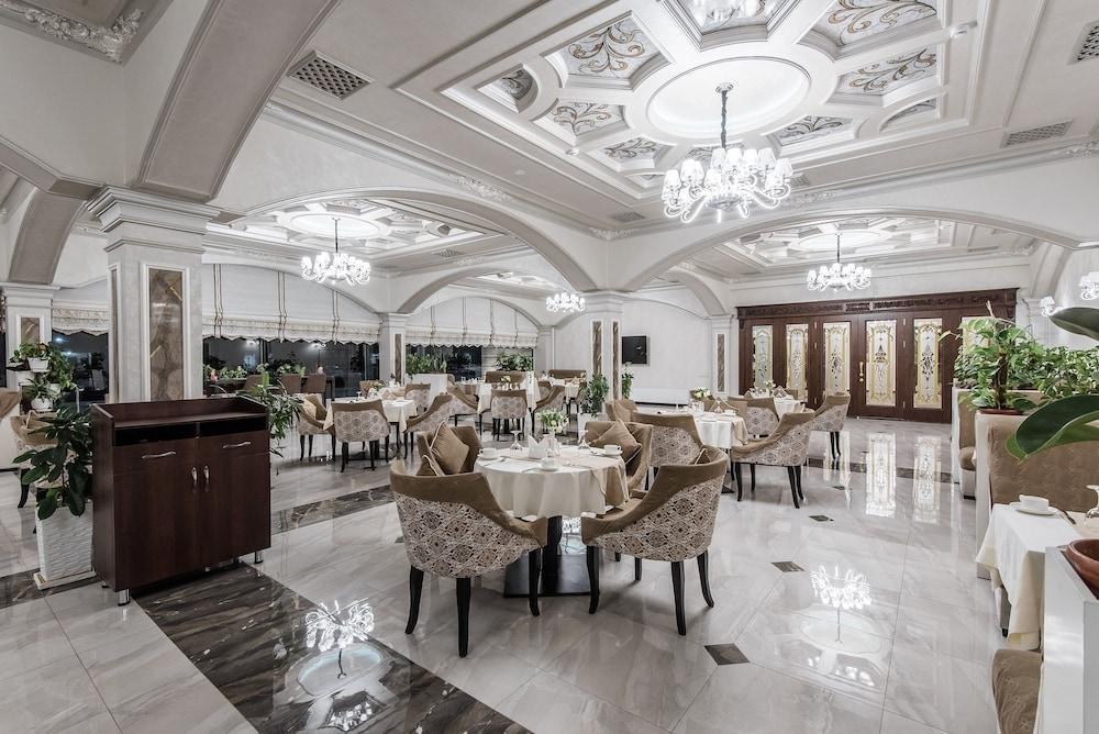 The Royal Mezbon Hotel & Spa Taskent Exterior foto